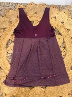 Lululemon hustle and bustle Tank top purple and pink fits size 8-10